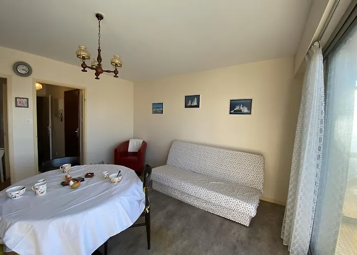 Le Nouch - 1 Etoile Parking Apartman